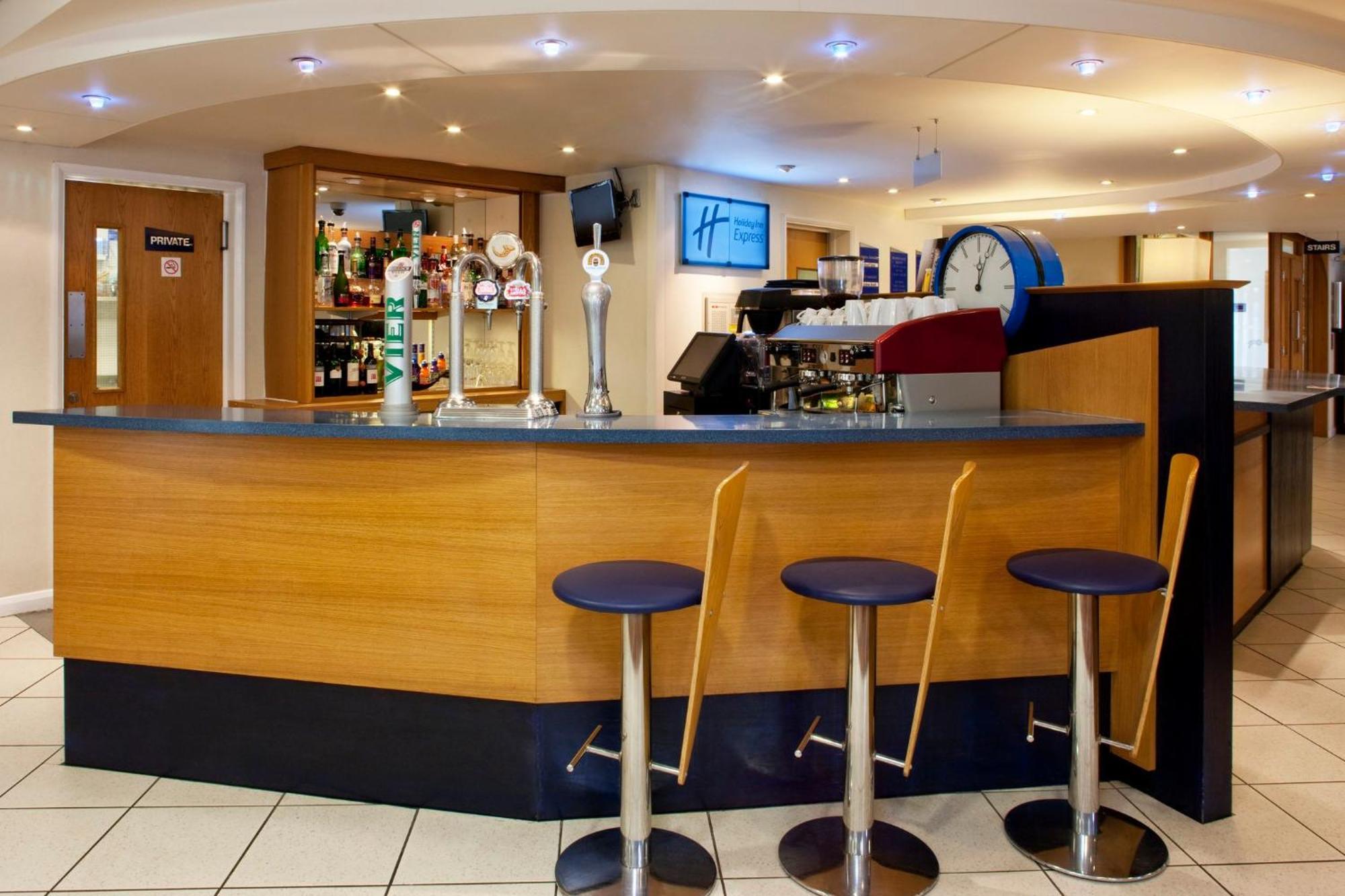 Express By Ihg 3* Canterbury