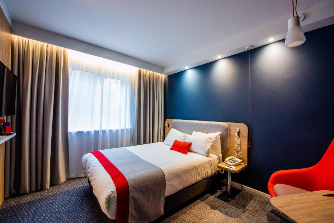 Express By Ihg Hotel